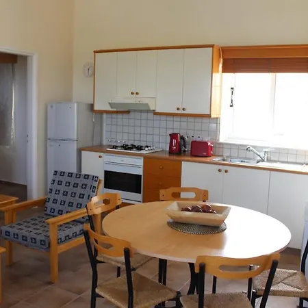 Vakantiehuis Zenovia Garden House *