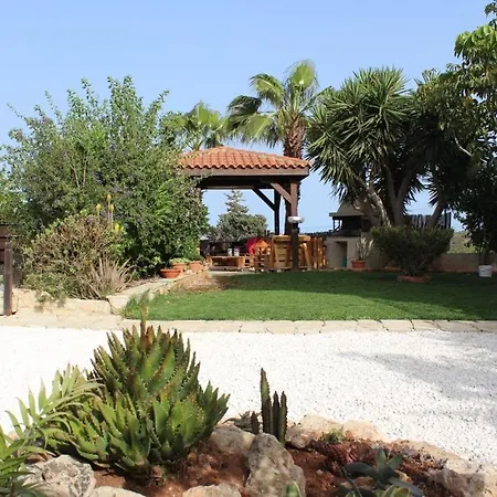 Zenovia Garden House