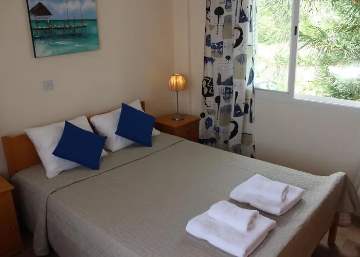 Zenovia Garden House *